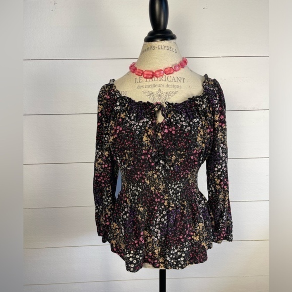 Floral Shirt With 3/4 Sleeves By No Boundries Size Large